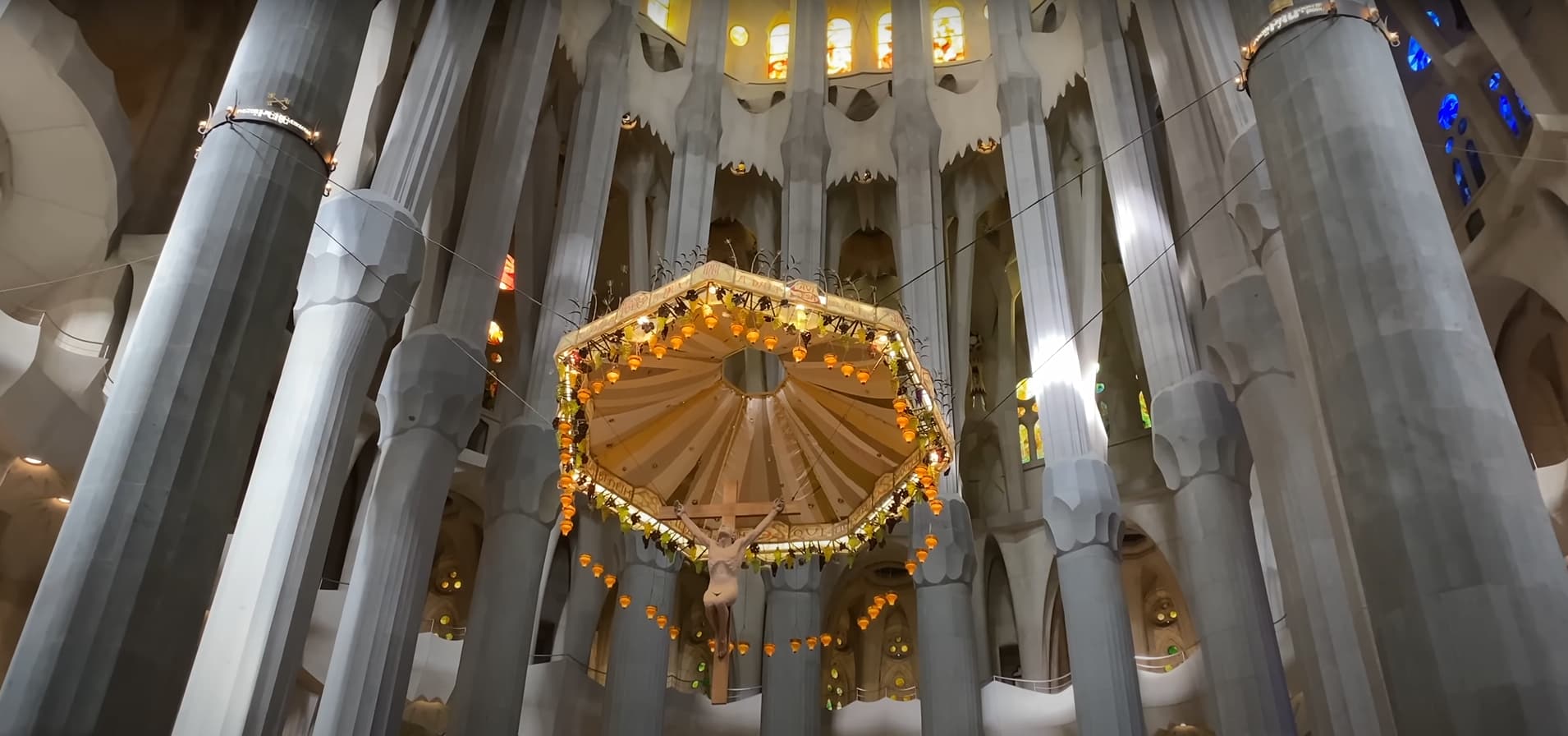 Sagrada Familia interior lighting and atmosphere