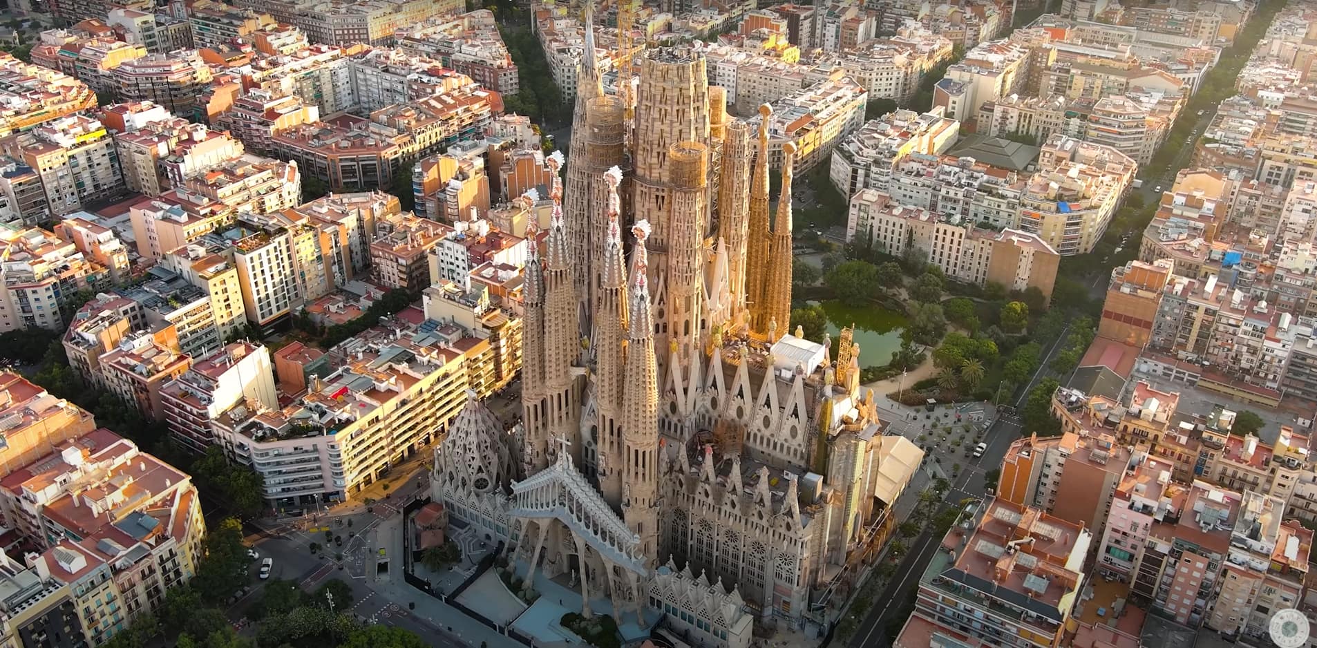 Sagrada Familia construction progress and details